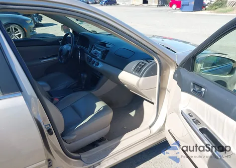 2005 Toyota Camry Se V6 z USA, uszkodzony, nr VIN 4T1BA32K55U056663